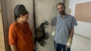 עמיחי שינדלר ואשתו אביטל, נפצע אנושות בפיצוץ דלת הממ"ד בקיבוץ כרם שלום ב-7 באוקטובר