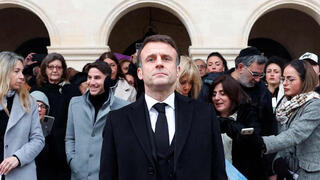 נשיא צרפת עמנואל מקרון טקס לזכר 42 אזרחים צרפתים שנרצחו בארועי ה-7.10