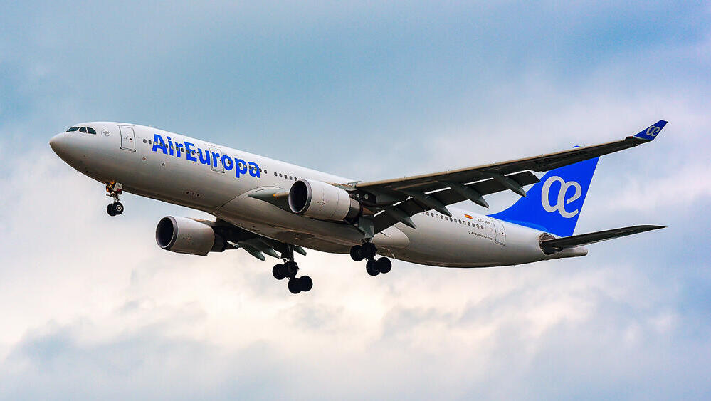 Air Europa had to turn around in midair over Israel (Photo: Vytautas Kielaitis / Shutterstock.com) מטוס איירבוס A330 של חברת אייר אירופה