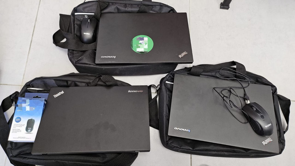 המשטרה עצרה שני חשודים מדימונה בחשד לגניבת מחשבים של ילדי שדרות המפונים במלון בים המלח