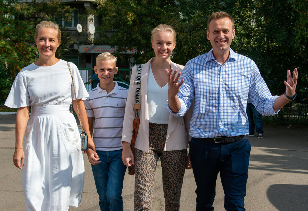 Алексей Навальный с дочерью Дарьей, сыном Захаром и супругой ЮлиейЮлией