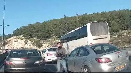 המחבל בזירת פיגוע הירי במחסום א-זעים