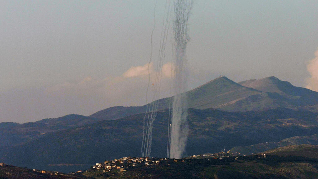 שיגורים שיגור מטח רקטה רקטות מדרום לבנון לישראל