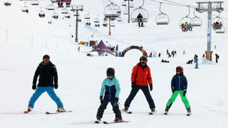 לבנון בורחים מהמלחמה לעשות סקי