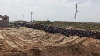 טנקים הקימו מחסומי עפר בסביבת העיר חמד, מצפון לחאן יונס, וממשיכים למצור את התושבים