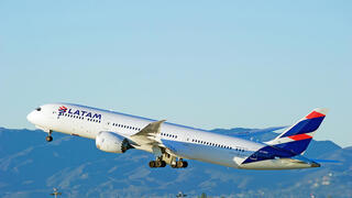 מטוס בואינג דרימיליינר 787-9 של חברת LATAM