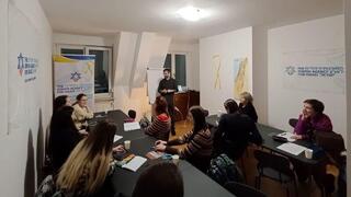 הפליטים מאוקראינה לומדים עברית