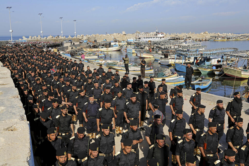 טקס סיום קורס מנגנוני הביטחון של חמאס בנמל עזה