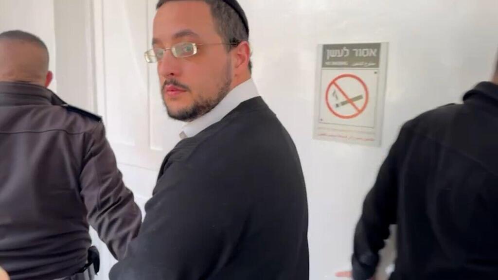 אליהו ילין שתקף קשיש במהלך ויכוח בכביש ופצע אותו באורח אנוש מובא להארכת מעצרו