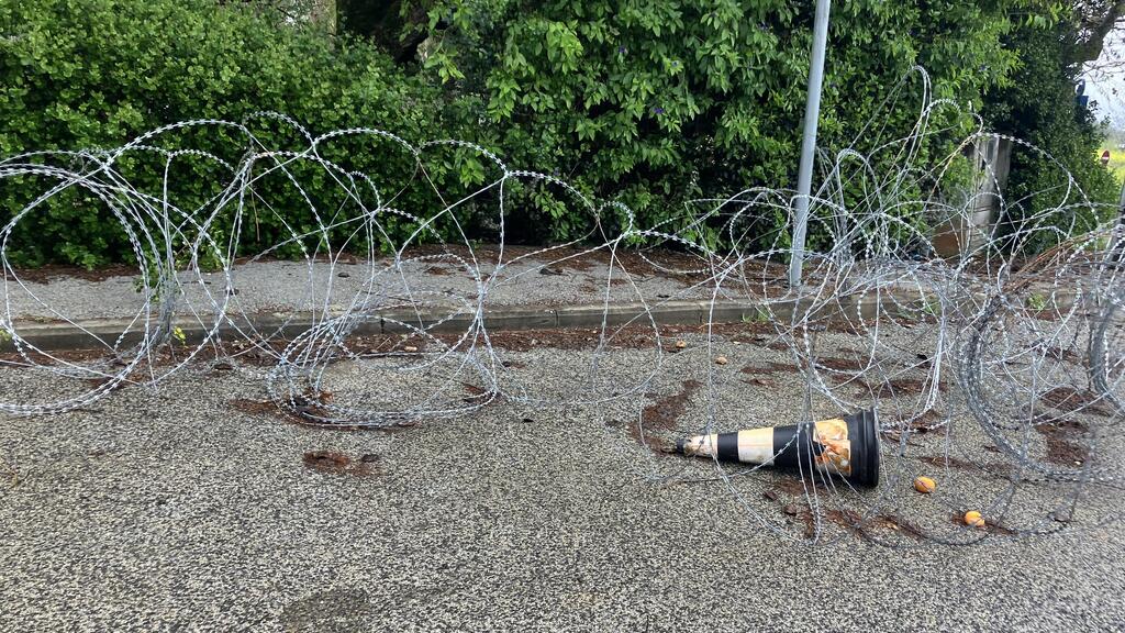 Метула объявлена закрытой военной зоной, и в ней нет никого, кроме солдат и главы местного совета (Фото: Эдуард Докс) Метула объявлена закрытой военной зоной, и в ней нет никого, кроме солдат и главы местного совета