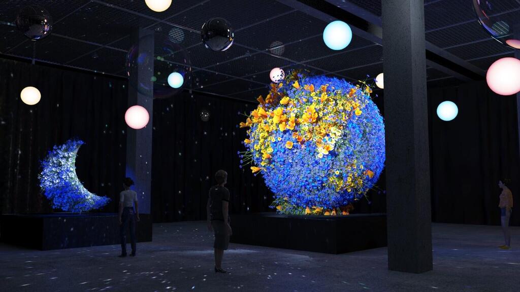 Земной шар из цветов на выставке Flowers  