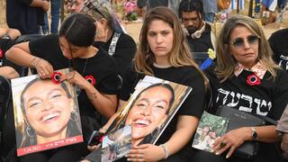 מסיבת עיתונאים משפחות הנרצחים והנרצחות במסיבות בדרום לציון חצי שנה לטבח השבעה באוקטובר