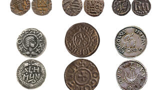 כמה מהמטבעות של מוזיאון פיצ'וויליאם, כולל מטבעות עם דמותם של קרל הגדול ואופה, מלך מרסיה