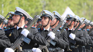 טהרן איראן מצעד יום הצבא