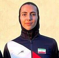 שחקנית הכדורעף האיראנית מובינה רוסטאמי