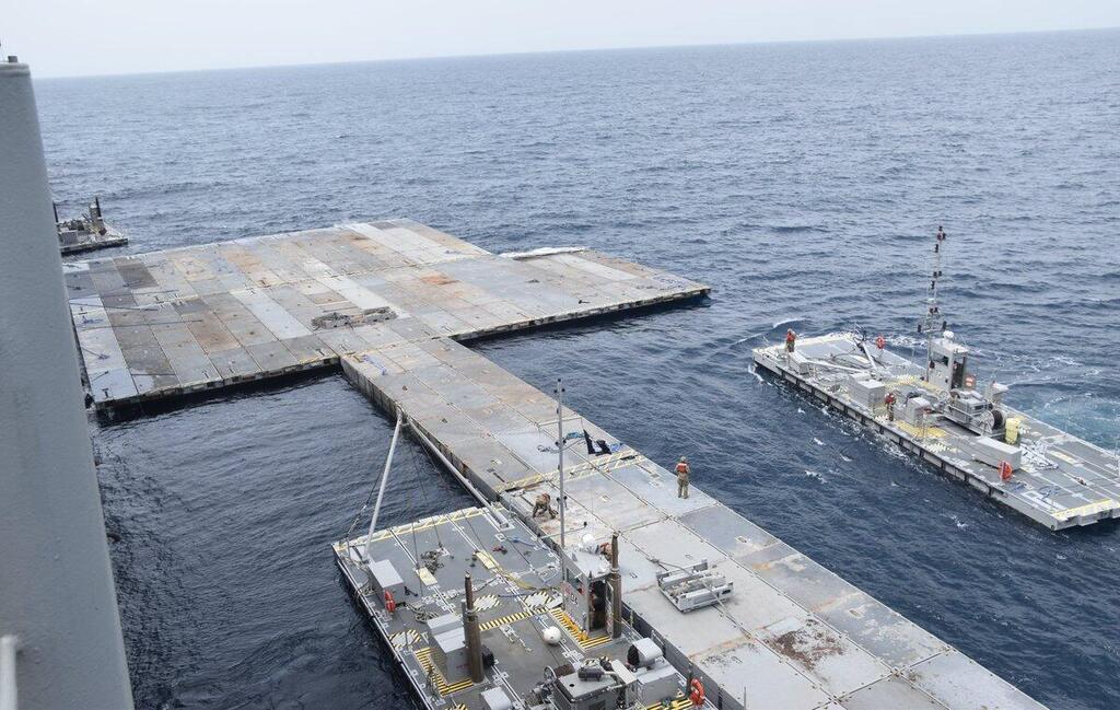 בניית הרציף הימי על ידי ארה"ב מול חופי רצועת עזה