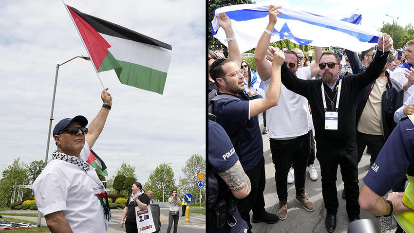 Manifestantes pro palestinos se manifiestan durante la Marcha de los Vivos en Auschwitz