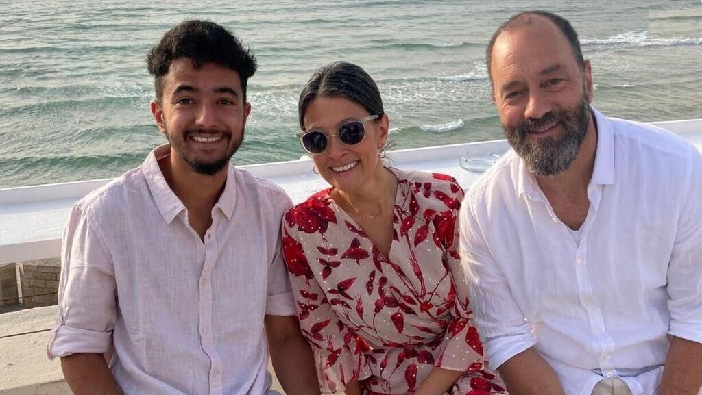 Hersh Goldberg-Polin with parents Rachel Goldberg-Polin and Jon Polin.