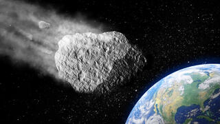 אסטרואיד חולף על פני כדור הארץ