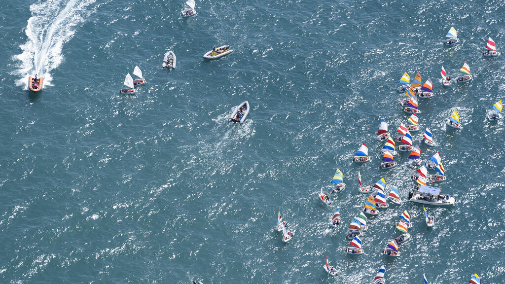 לימוד שייט מול חופי תל אביב