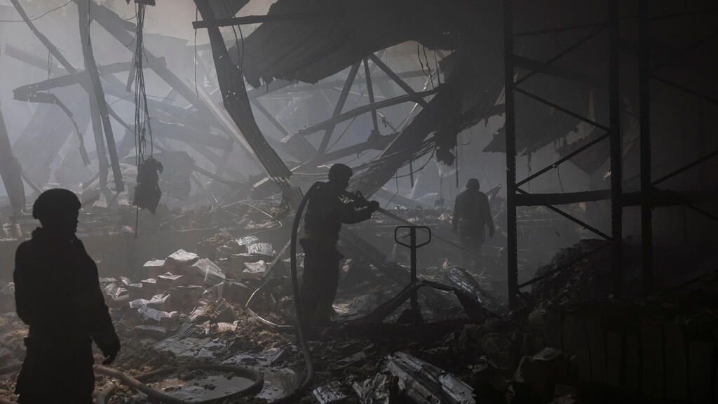 זירת מתקפה של רוסיה בעיר חרקוב אוקראינה 