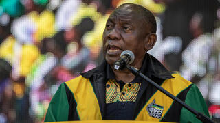 נשיא דרום אפריקה סיריל רמפוזה בחירות עצרת של מפלגת הקונגרס הלאומי האפריקני ANC