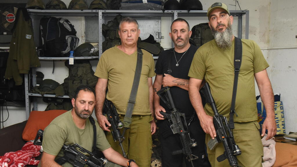 צחי אליהו וחברי כיתת כוננות נוספים 