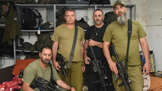 צחי אליהו וחברי כיתת כוננות נוספים 