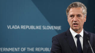 ראש ממשלת סלובניה, רוברט גולוב