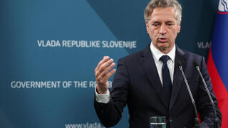 ראש ממשלת סלובניה, רוברט גולוב