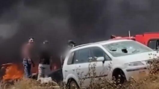  עשרות מתנחלים שורפים רכבים השייכים לפלסטינים מהכפר בורקה
