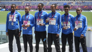 נבחרת המרתון הישראלית עם מדליית הכסף באליפות אירופה באתלטיקה