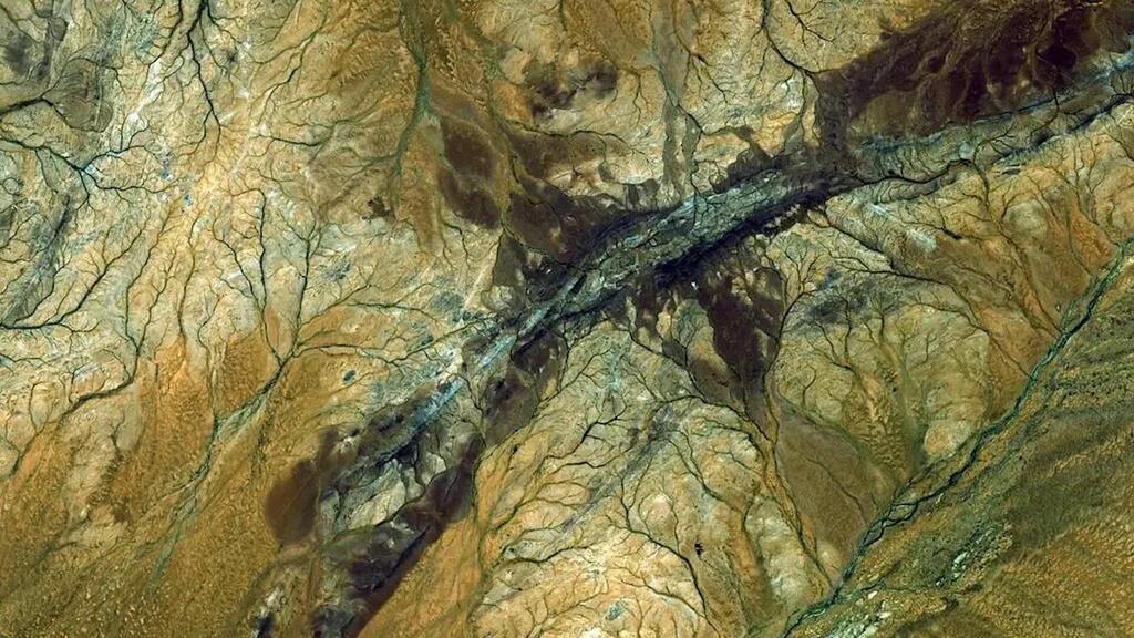 ג'ק הילס באוסטרליה המערבית, אתר בו התגלו כמה מהגבישים העתיקים ביותר בעולם