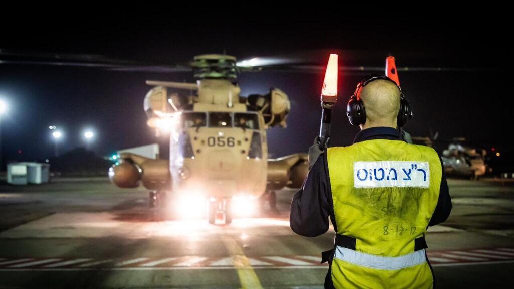 מסוקי היסעור הישנים בפעולה