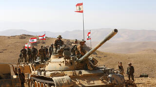 טנקים של צבא לבנון בגבול סוריה