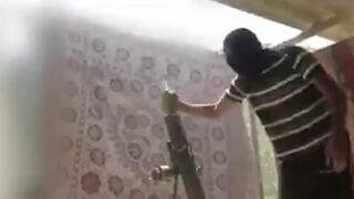 תיעוד: מחבל חמאס יורה מתוך אוהל של עקורים