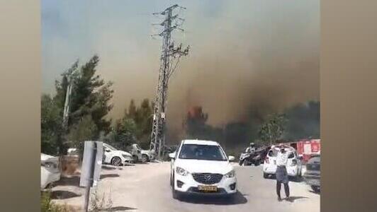 שריפת יער גדולה מתפתחת במחלף שורש לכיוון תל אביב