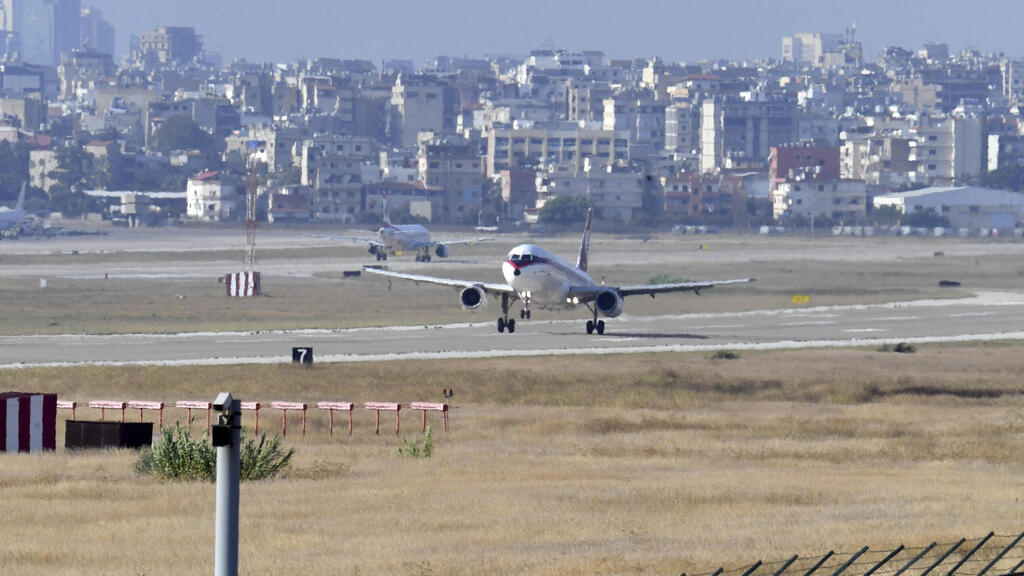 Beirut-Rafic Al Hariri International Airport (Photo: EPA/WAEL HAMZEH) ביירות לבנון נמל תעופה
