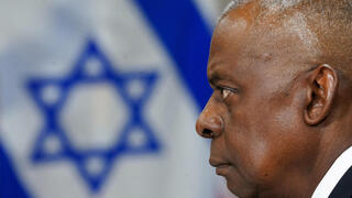 יואב גלנט מגיע לפגישה עם לויד אוסטין