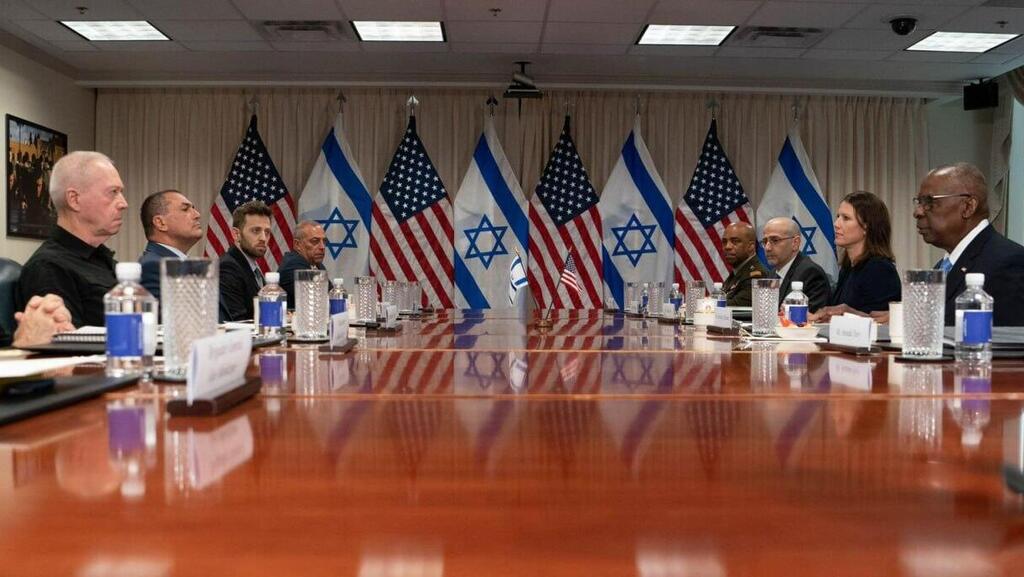יואב גלנט בפגישה עם לויד אוסטין בפנטגון