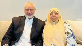 Ismail Haniyeh with his sister