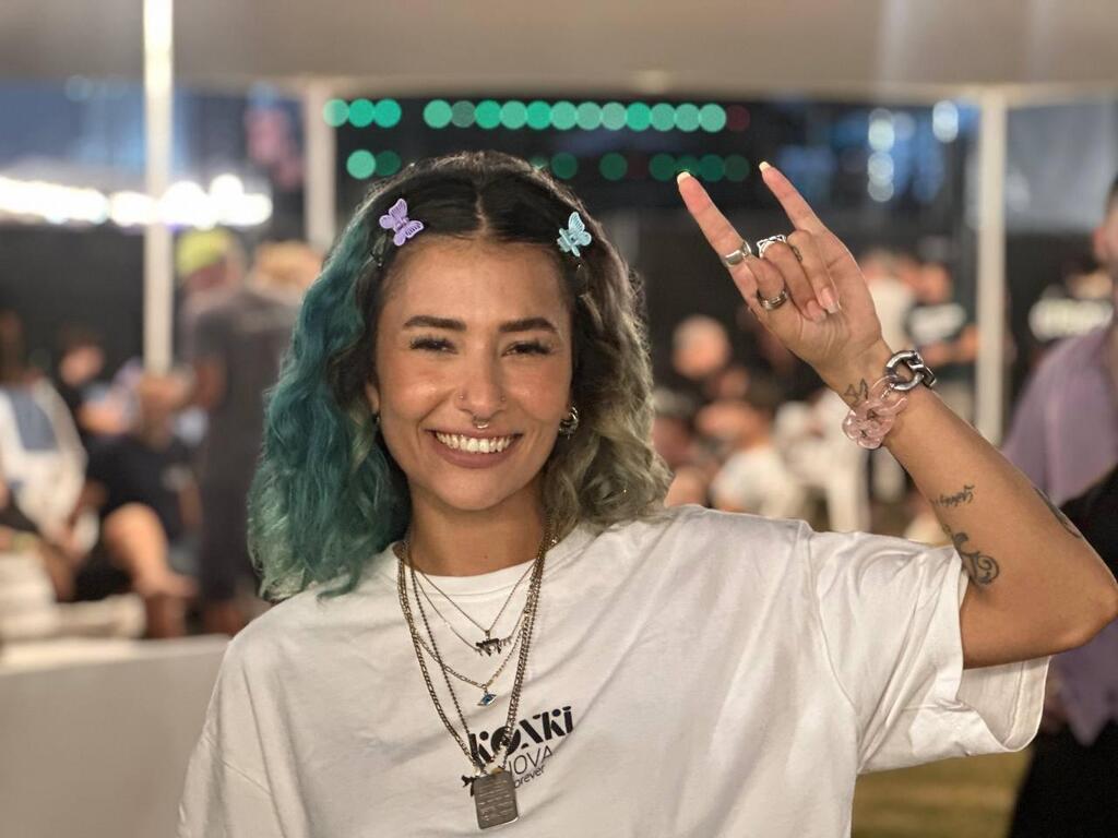 שורדת הנובה ללה לוי, במופע המחווה לנובה בפארק הירקון