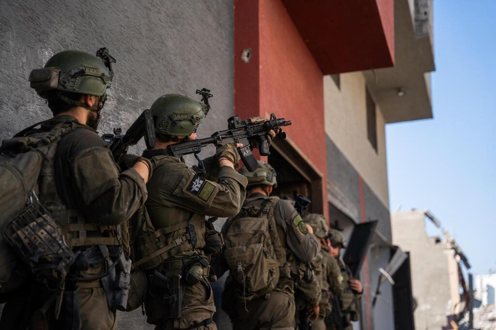 IDF soldiers operate in Rafah