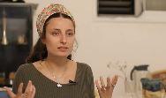 Dalia's husband fights in the war