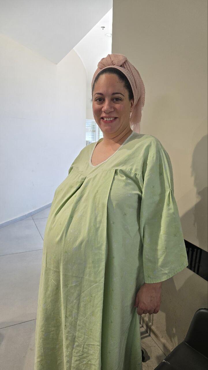 שלי חכימי ילדה רביעייה בבית החולים בילינסון
