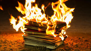שריפת ספרים