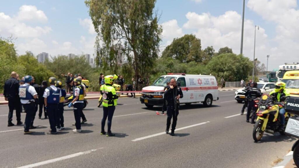 זירת הפיגוע המשולב בצומת ניר צבי