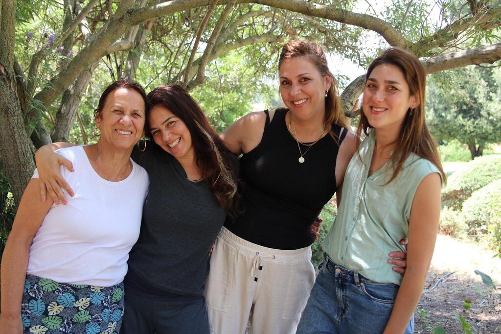 רונית וייס ובנותיה בדיקת BRCA
