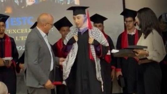 מוחמד א-טאלבי, דיקן באוניברסיטת קזבלנקה, מסרב להעניק הצטיינות לסטודנטית שלובשת כאפייה