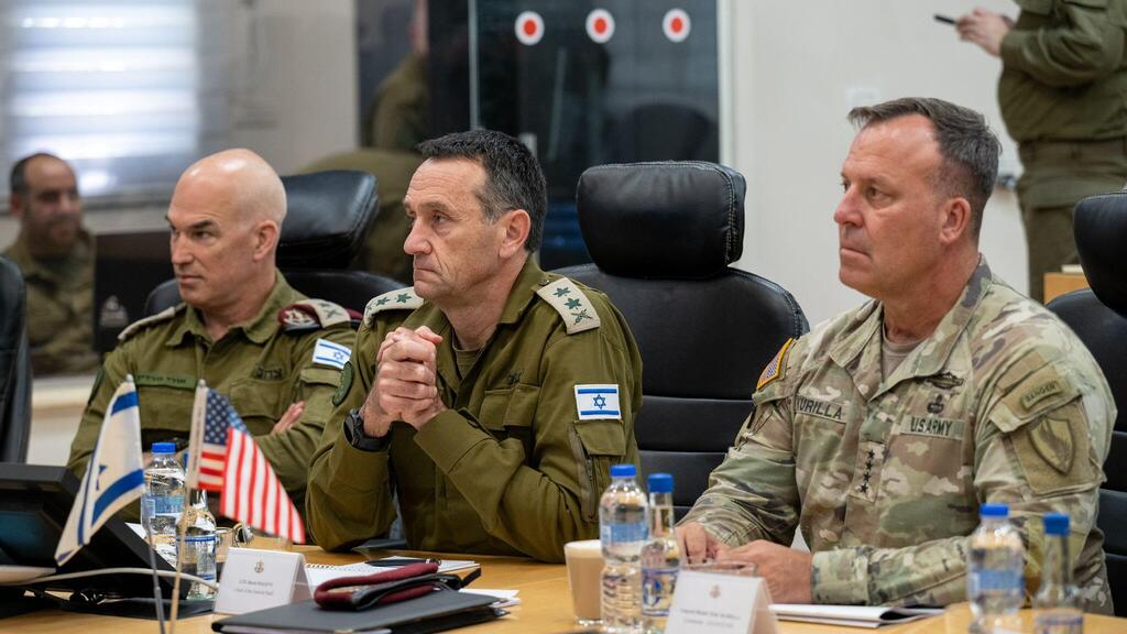 הרמטכ"ל הרצי הלוי עם הגנרל מייקל קורילה